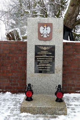 Pomnik pomordowanych sławkowskich kolejarzy - Bojowników Orła Białego