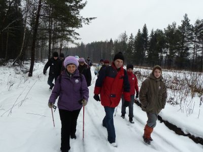Przewodnik PTTK S. Zawidzki na czele grupy
