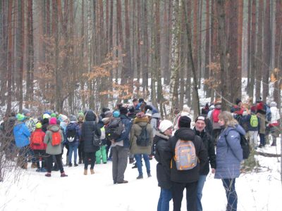 Duża grupa dzieci z Szkoły Podstawoej im.Jana Baranowskiego z Sławkowa
