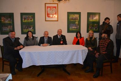 Prezes Związku Stowarzyszeń Zielony Ring Przemszy Włodzimierz Wieczorek i zaproszeni goście